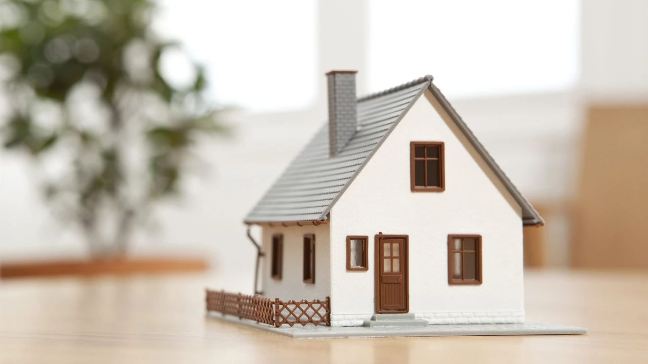 无房无钱的婚姻好不好,不婚主义买房好还是租房好