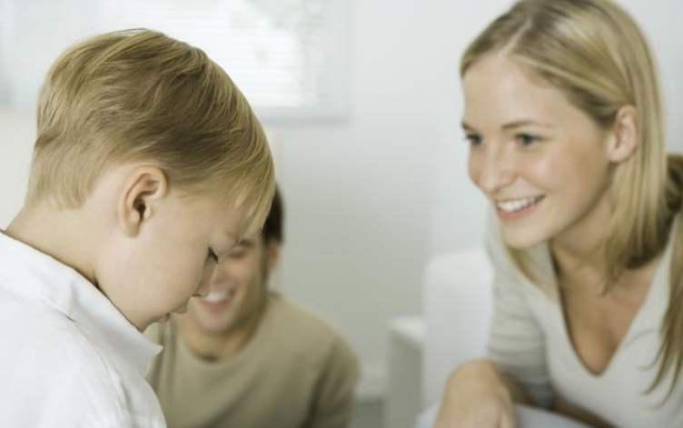 孩子有语言障碍,说话口吃怎么办?家长应创造良好的语言环境