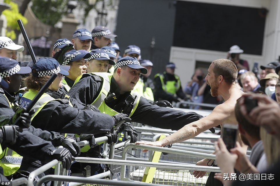 浼︽暒绉嶆棌楠氫贡浜嬩欢,鑻卞浗鐖嗗彂楠氫贡瀹炲綍瑙嗛