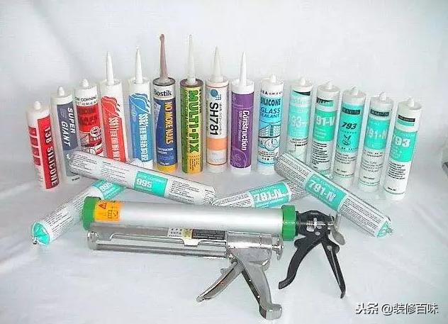 家里的玻璃胶发黑怎么清洗,家里的玻璃胶怎么预防发黄