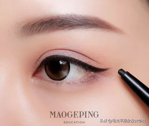 手把手教你画眼妆逆天化妆术,眼妆这样画不要整形也能逆袭