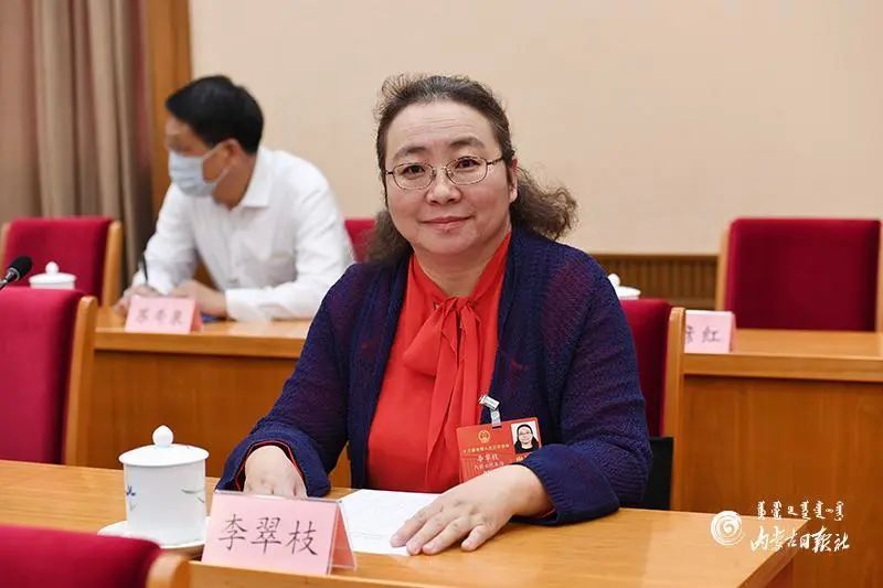 伊利回应乳业标准制定,伊利代表涉奶粉议案