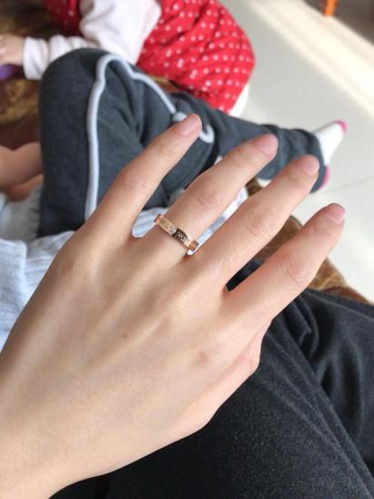 卡地亚的love系列,蒂芙尼对戒vs卡地亚对戒