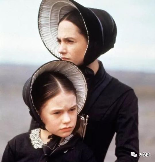 比胜利的瓜更劲爆！这部8.4分英剧揭秘丑闻热搜的真相！