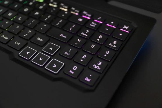 荣耀猎人v7001660ti是满血版吗,猎人v700狂战模式自动关机