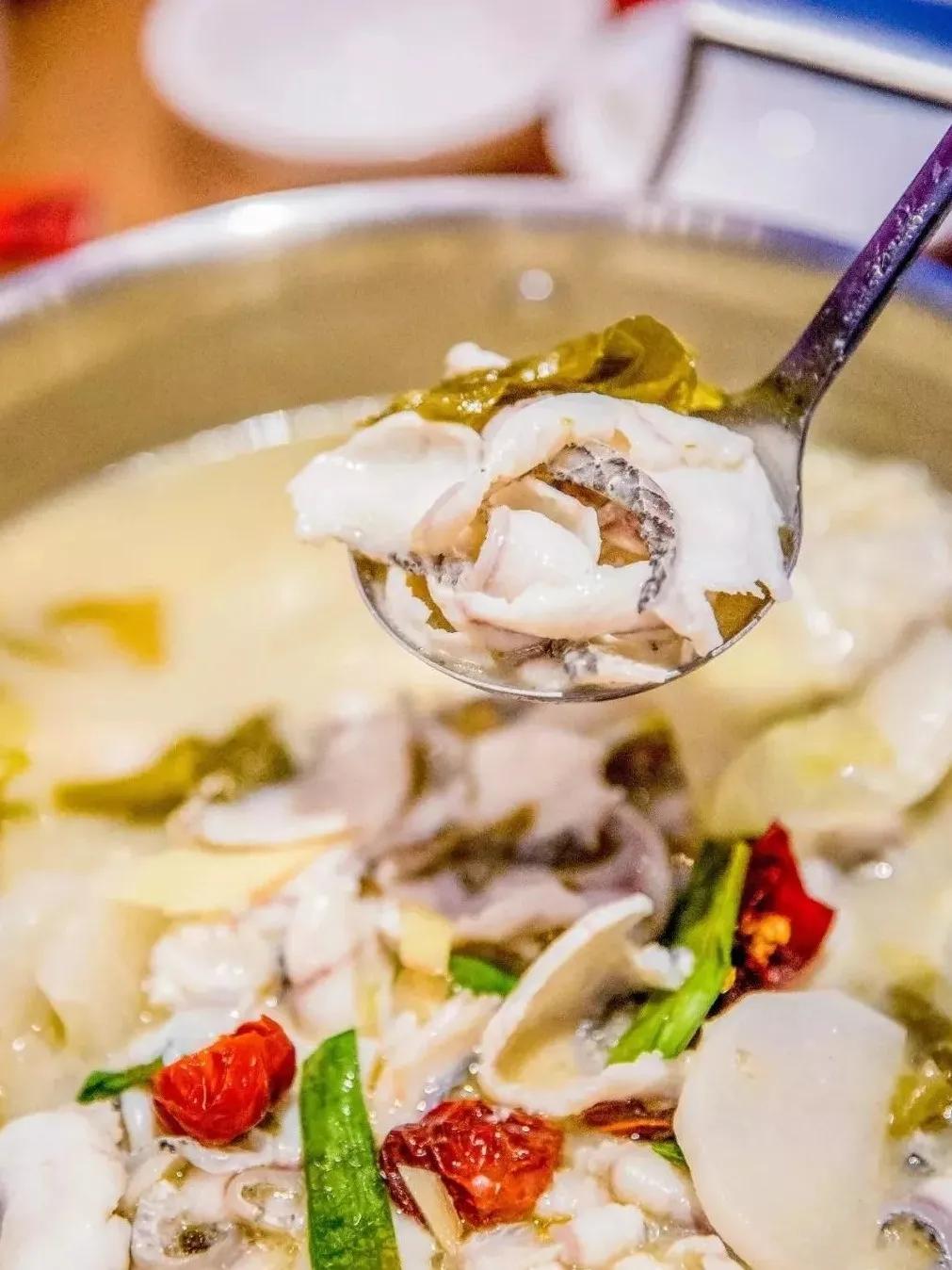 鸭肉和鸡肉哪个烤着好吃,鸭子怎么烤才能脆皮有光泽漂亮