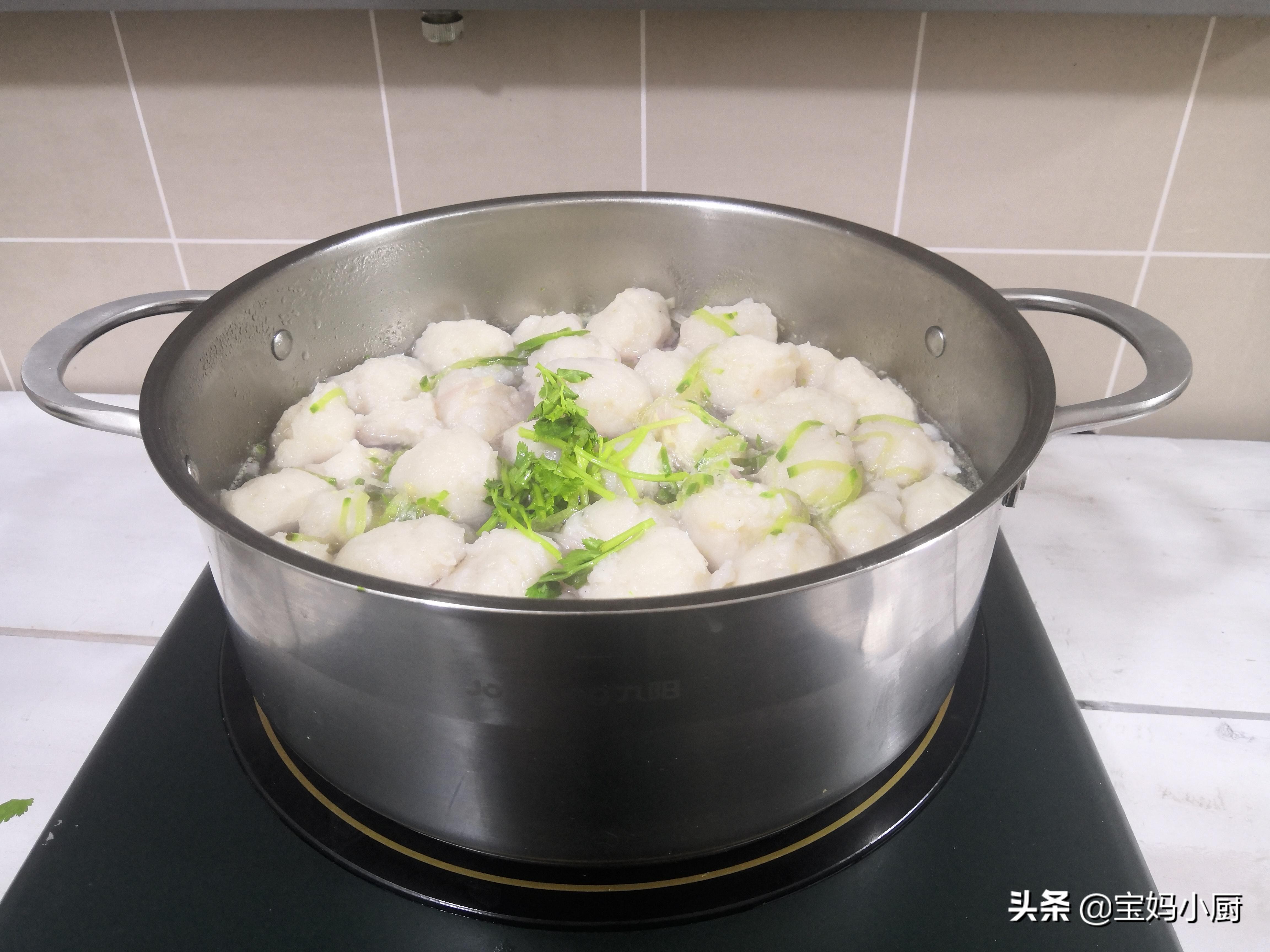 做鱼丸加蛋清和生粉还是打不上劲,鱼丸的制作方法一定要加蛋清吗