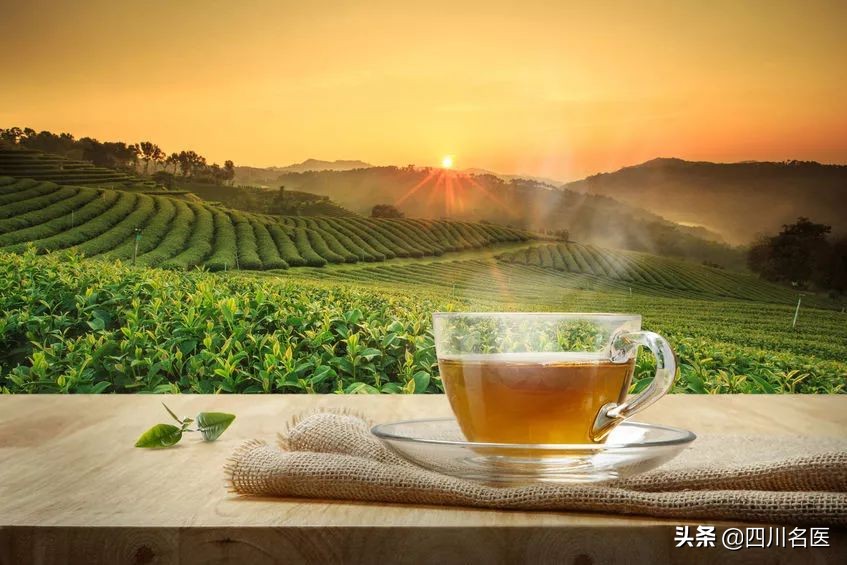 最新研究:一周4杯茶,或降低死亡风险!效果最好的茶竟然是…