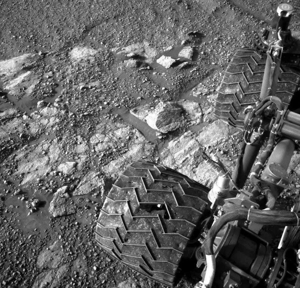 火星好奇号发现了吗,好奇号首次在火星表面缓慢移动