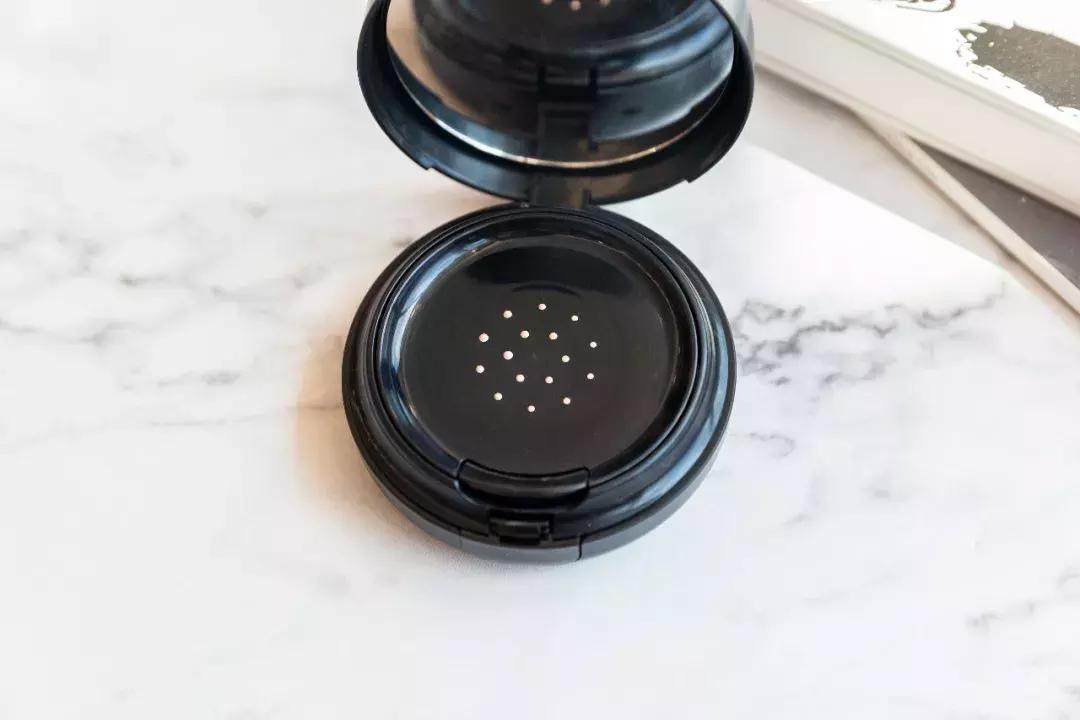 夏天简单精致的日常妆容,夏天轻感妆容必备