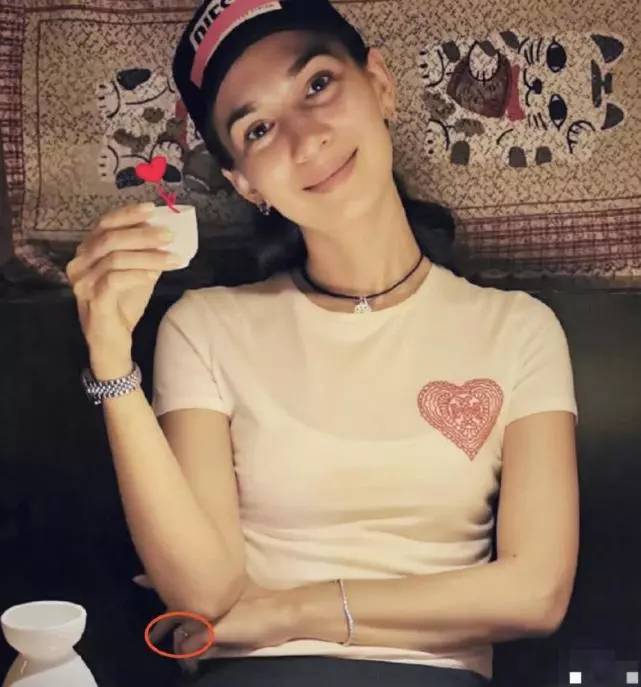 韩庚卢靖姗婚后甜蜜晒婚纱照,韩庚卢靖姗婚礼网友佳人相配祝福