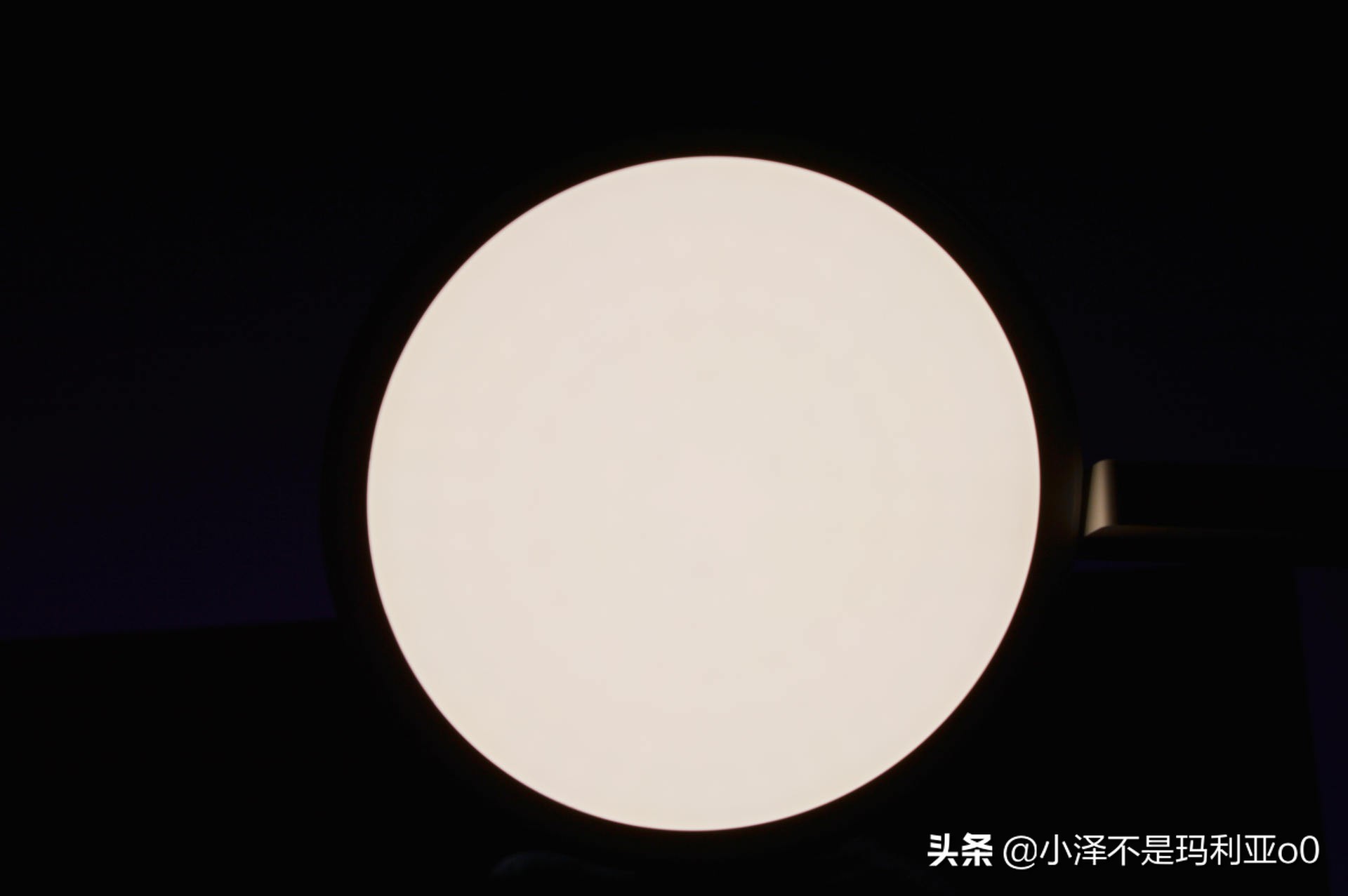 飞利浦智睿国aa级别台灯测评,国a级和国aa级台灯