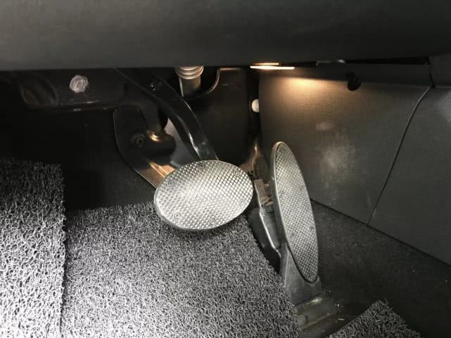 30万豪华个性有逼格的小车怎么选?汽车打蜡与镀晶有什么区别?