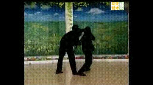 格斗防身术搏斗技巧快速制敌,简单凶狠的防身格斗术一招制敌