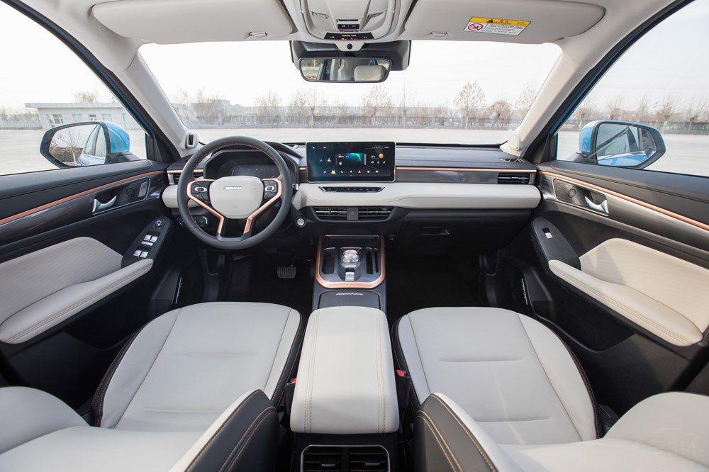 新款长安cs35plus和二代哈弗h6,cs35plus与其他小型suv优缺点