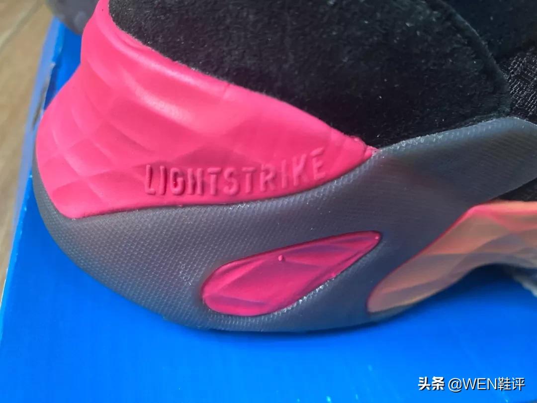 yeezy70018款值得购买吗,yeezy700经典款