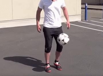 6-12岁足球训练教程颠球,小学生足球颠球的技巧和方法
