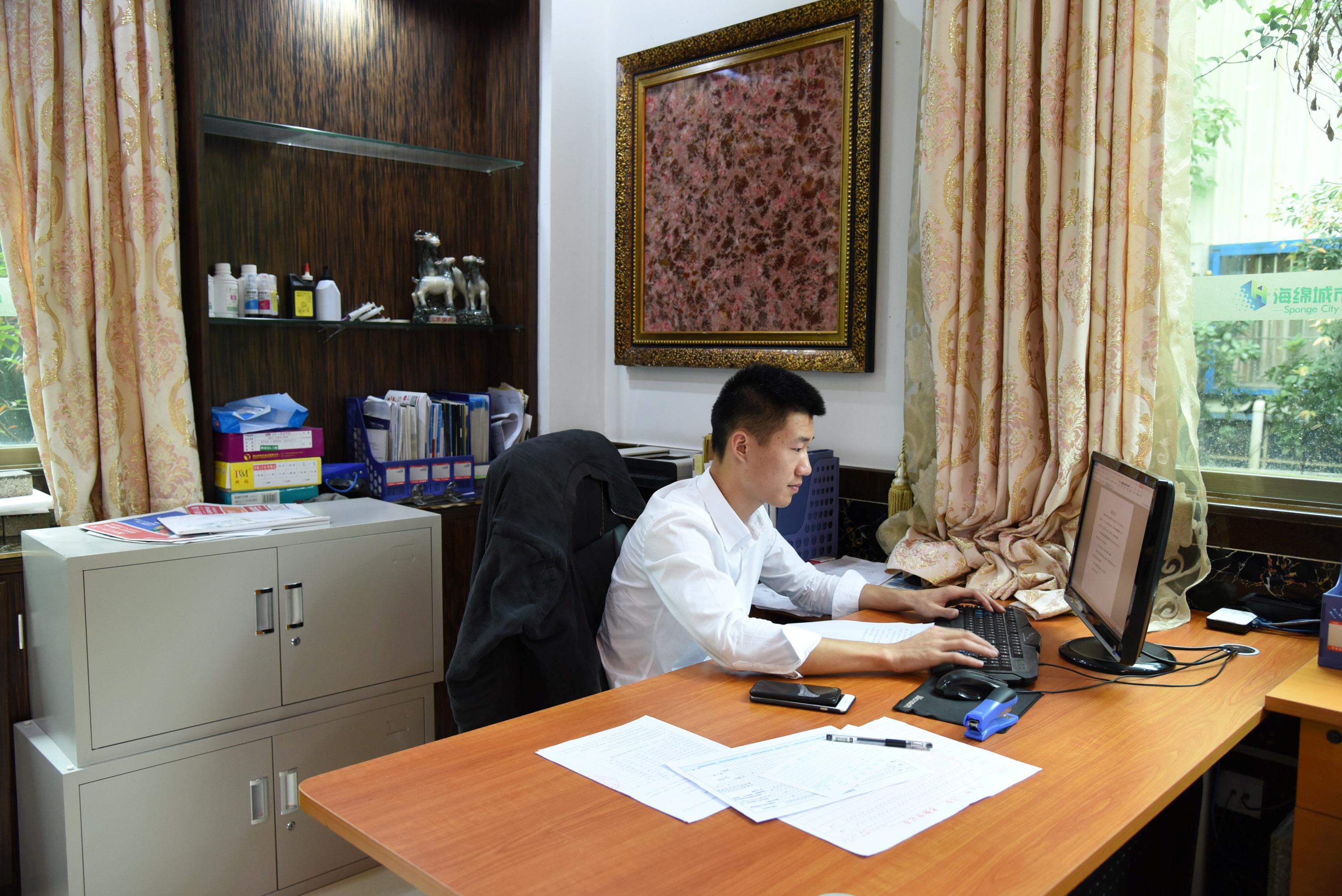 媒体人辞职创业故事,媒体人辞职做什么