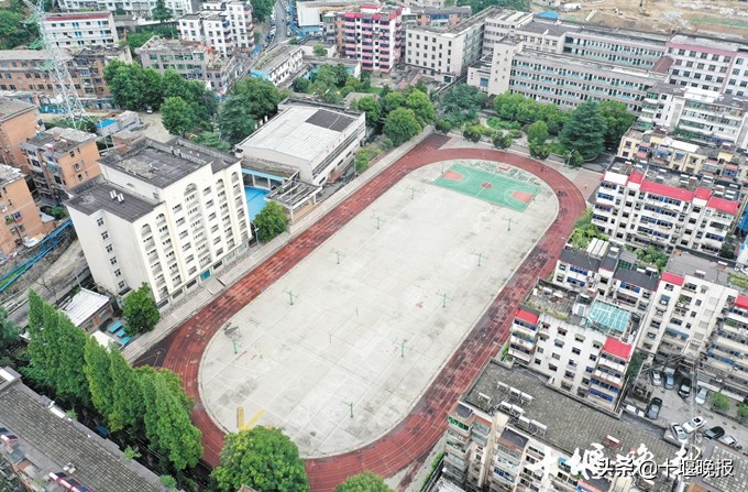 十堰市城区还要建一所公立高中吗,十堰市城区所有高中学校