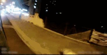 昨天我吃饭咬到了舌头，于是崩溃的大哭了一场