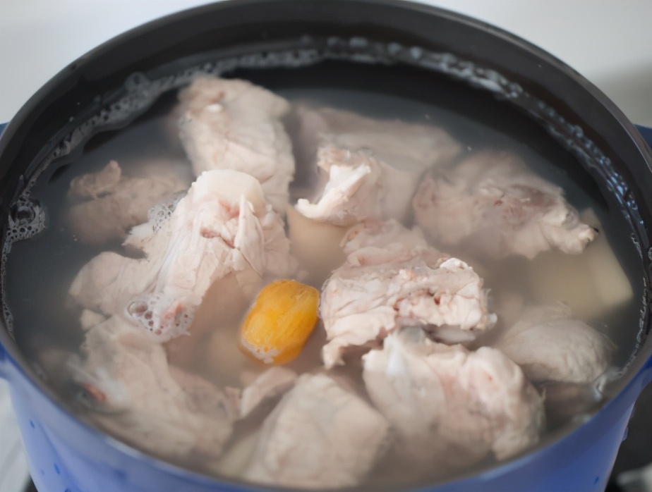 猪蹄炖莲藕怎么炖藕才烂,莲藕炖汤怎么做能软烂好吃