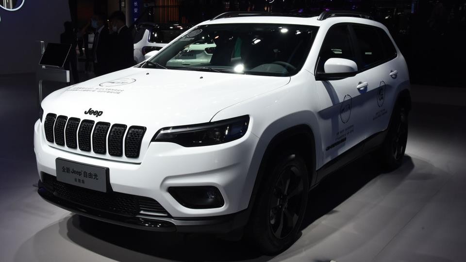 2020款jeep自由光降价4万,jeep自由光1.4油耗多少