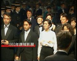 假摔、穿薄纱，修图滤镜到失真：女星们用力过猛的红毯瞬间