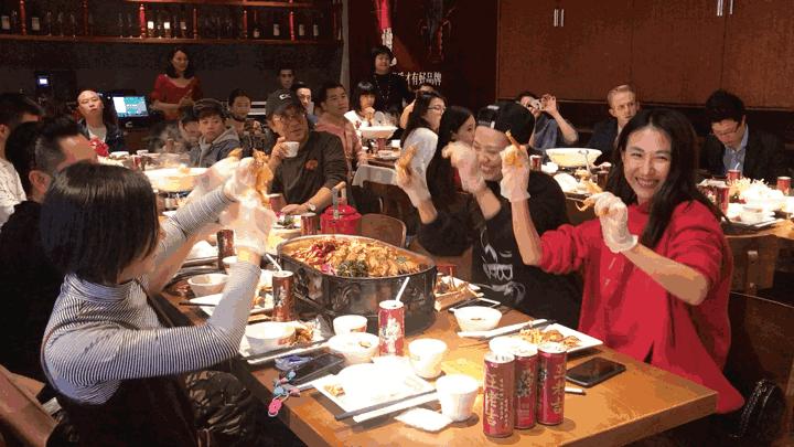 天天敷面膜为什么还长痘,天天敷面膜脸肿了怎么回事