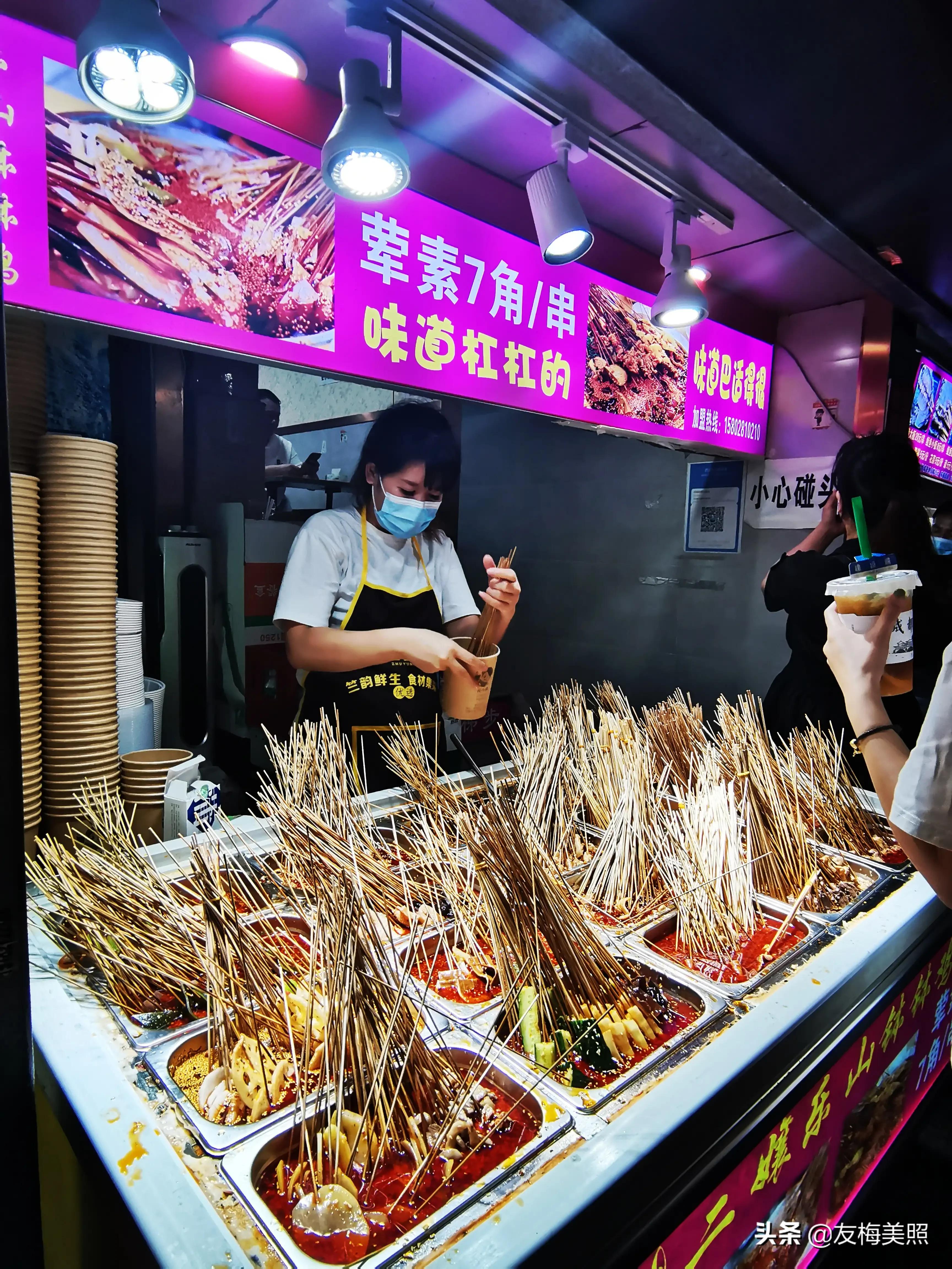 成都建设路附近有哪些好玩的地方,感受一下成都建设路小吃一条街