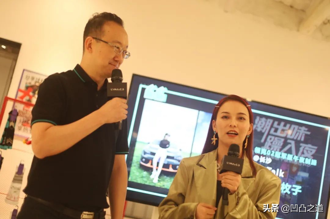 你去长沙文和友打卡，尼依格罗看云，我却在地库欣赏对立美学