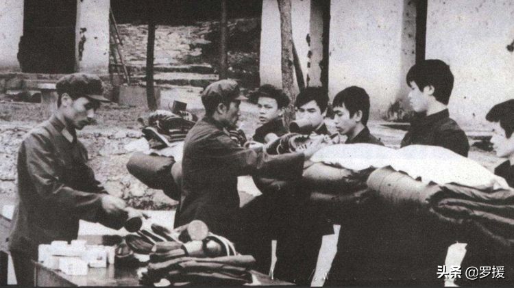 直抵心灵！女兵亲历越战，罗援将军泣荐：军旗下的红十字（五）