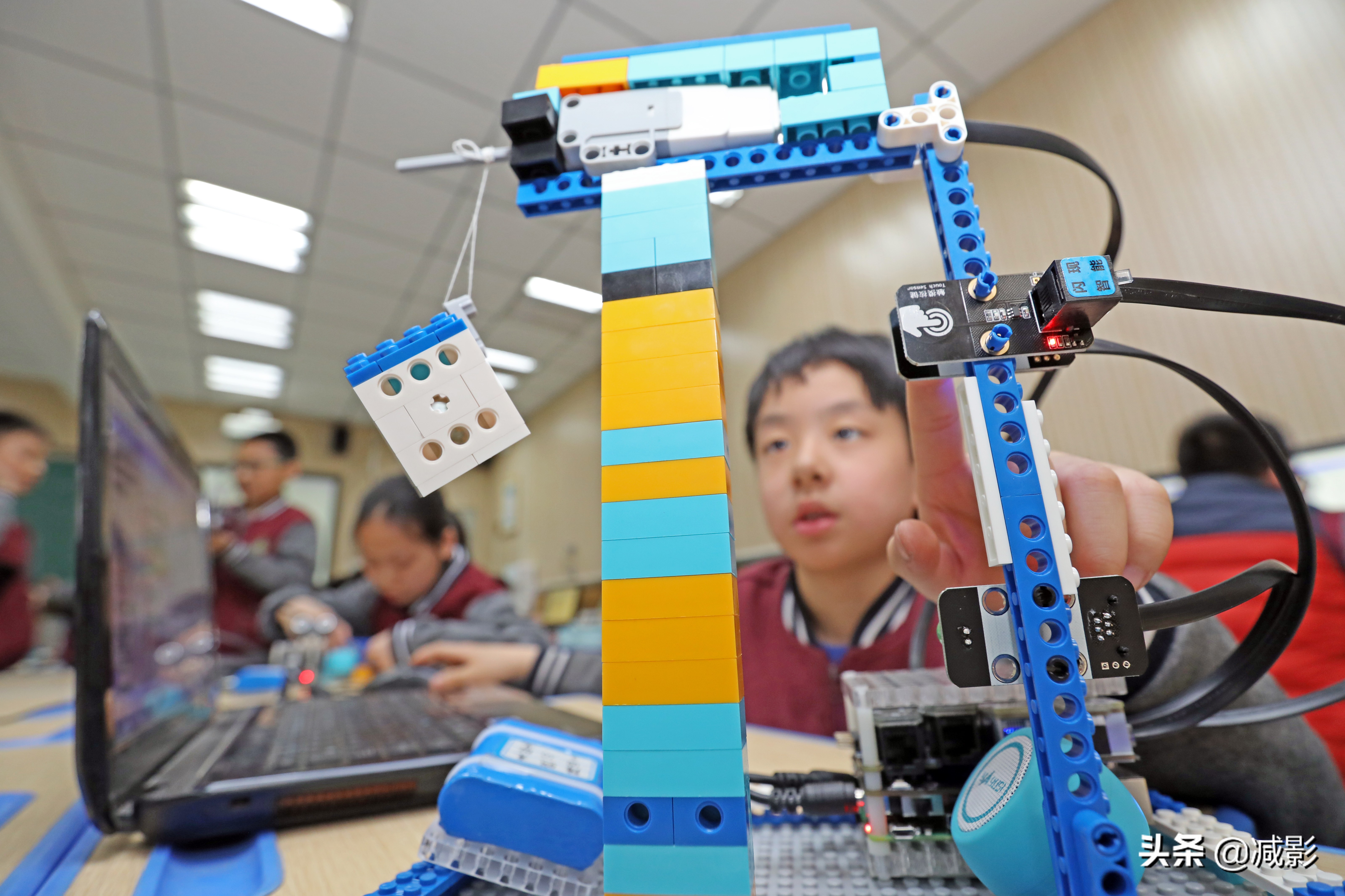 小学生编程专用无人车,无人驾驶小车编程