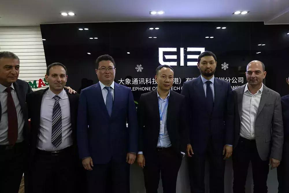 手机行业中最强山寨，华为小米都没放过