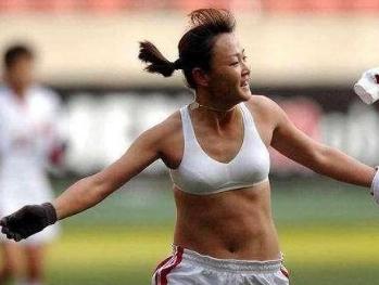 女足中疯狂的进球庆祝动作,盘点女足脱球衣庆祝名场面