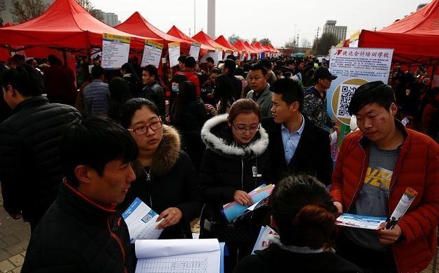 大学生如何解决就业迷茫,大学毕业什么都不会简历怎么写