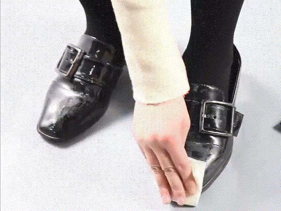 黑皮鞋刮痕怎么去除小妙招,皮鞋霉点怎么去除