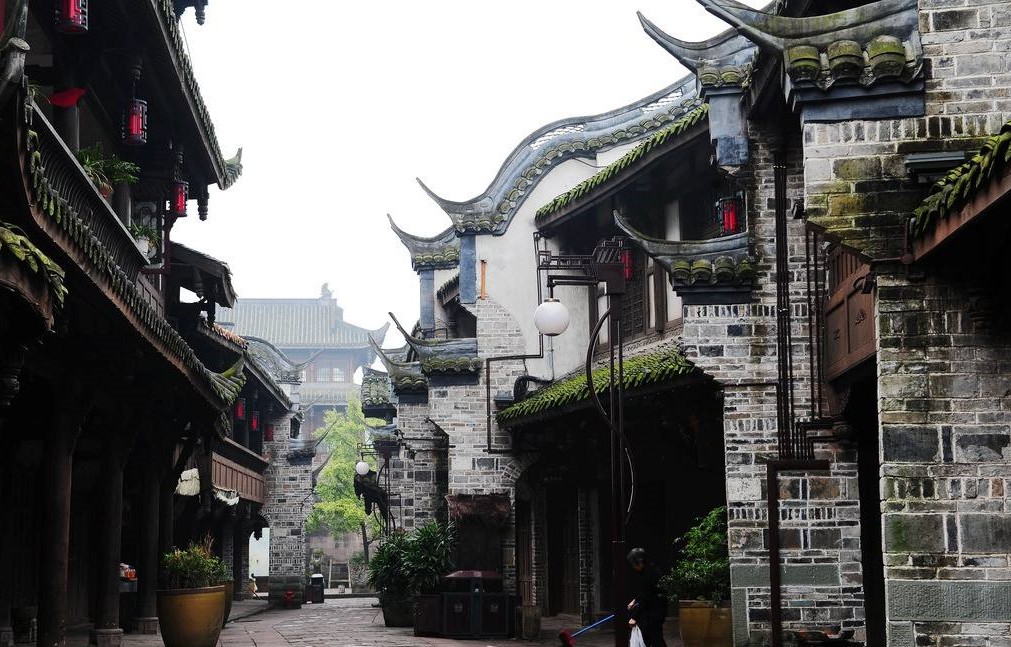 有着“九沟十八岔”的湖水和“水上迷宫”之称的石象湖生态风景区