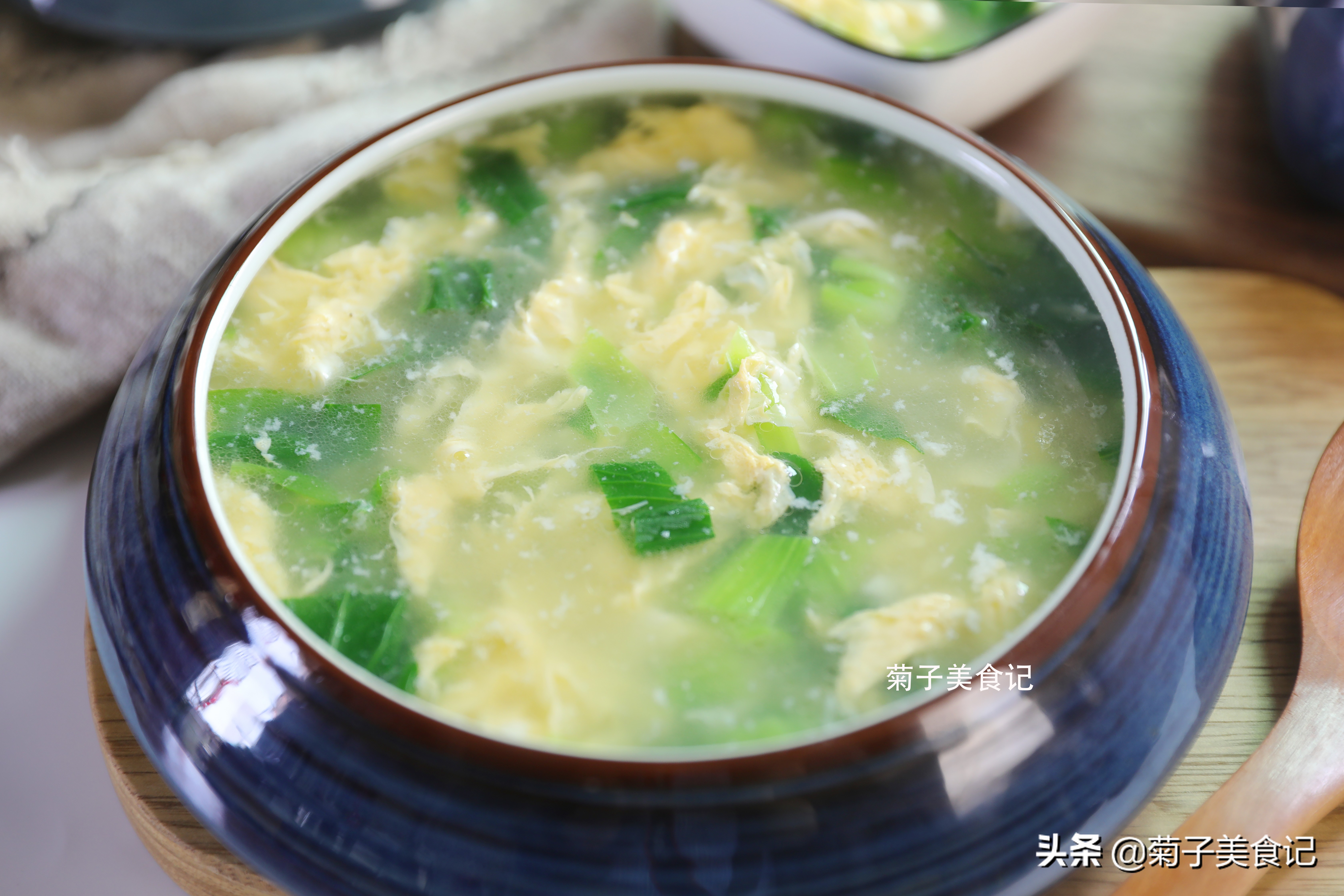 今天教你做一道有灵魂又简单的汤,怎么做个简单的猪油面汤