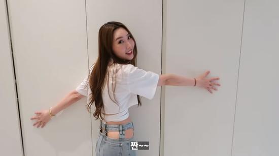 韩国女生独居公寓,韩国美女晒衣服