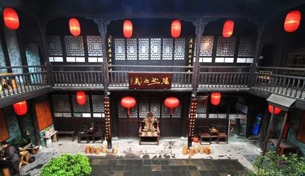 凤凰古城徒步讲解打卡视频,凤凰古城仙剑三取景地打卡