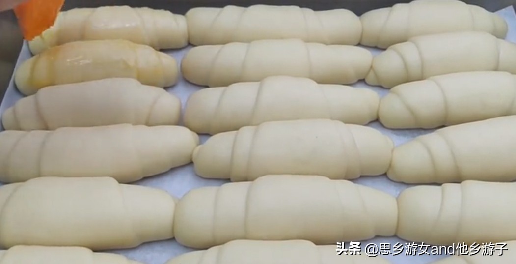 波兰种的牛角面包做法,波兰种牛奶吐司面包做法