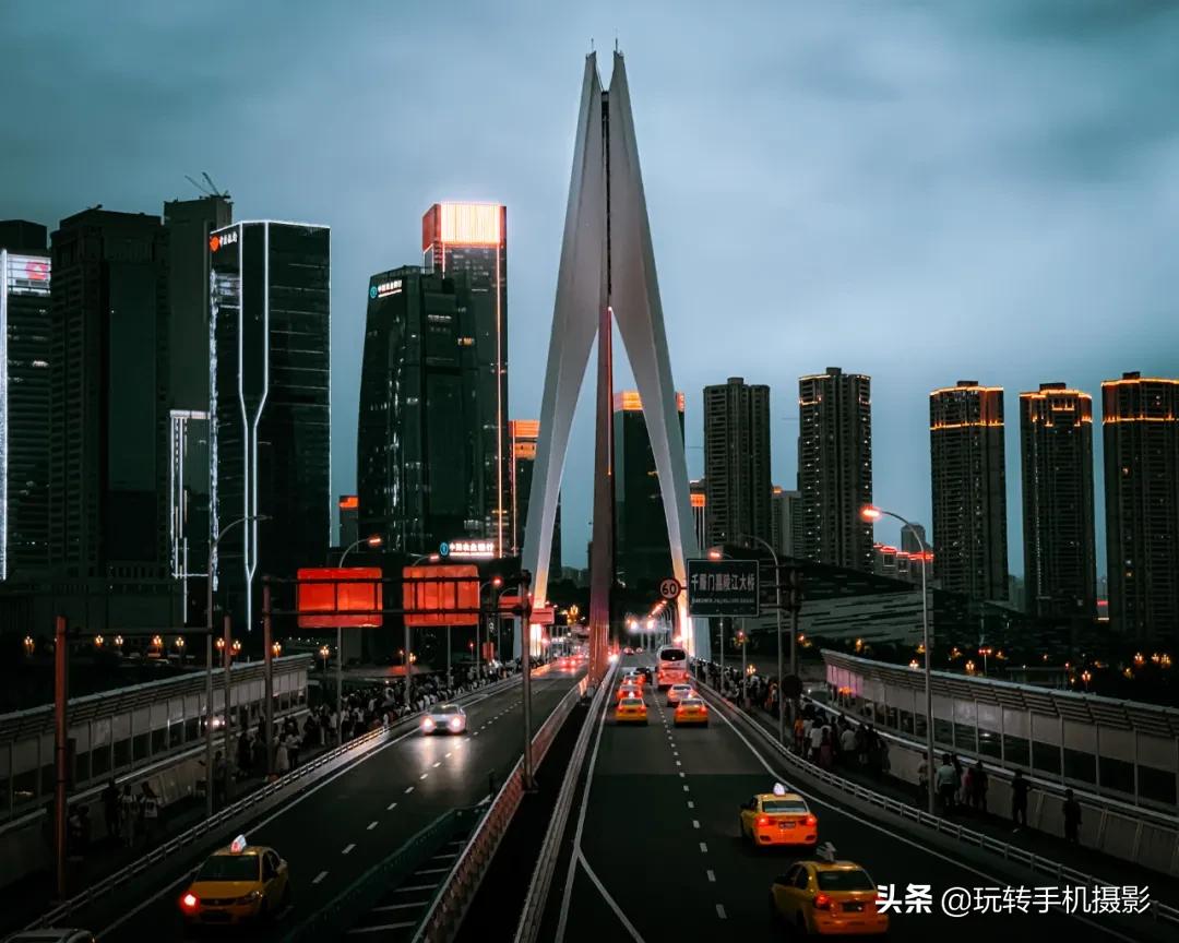 真羡慕那些拍照不用修图的女孩子,为什么那么多人喜欢iphone拍照