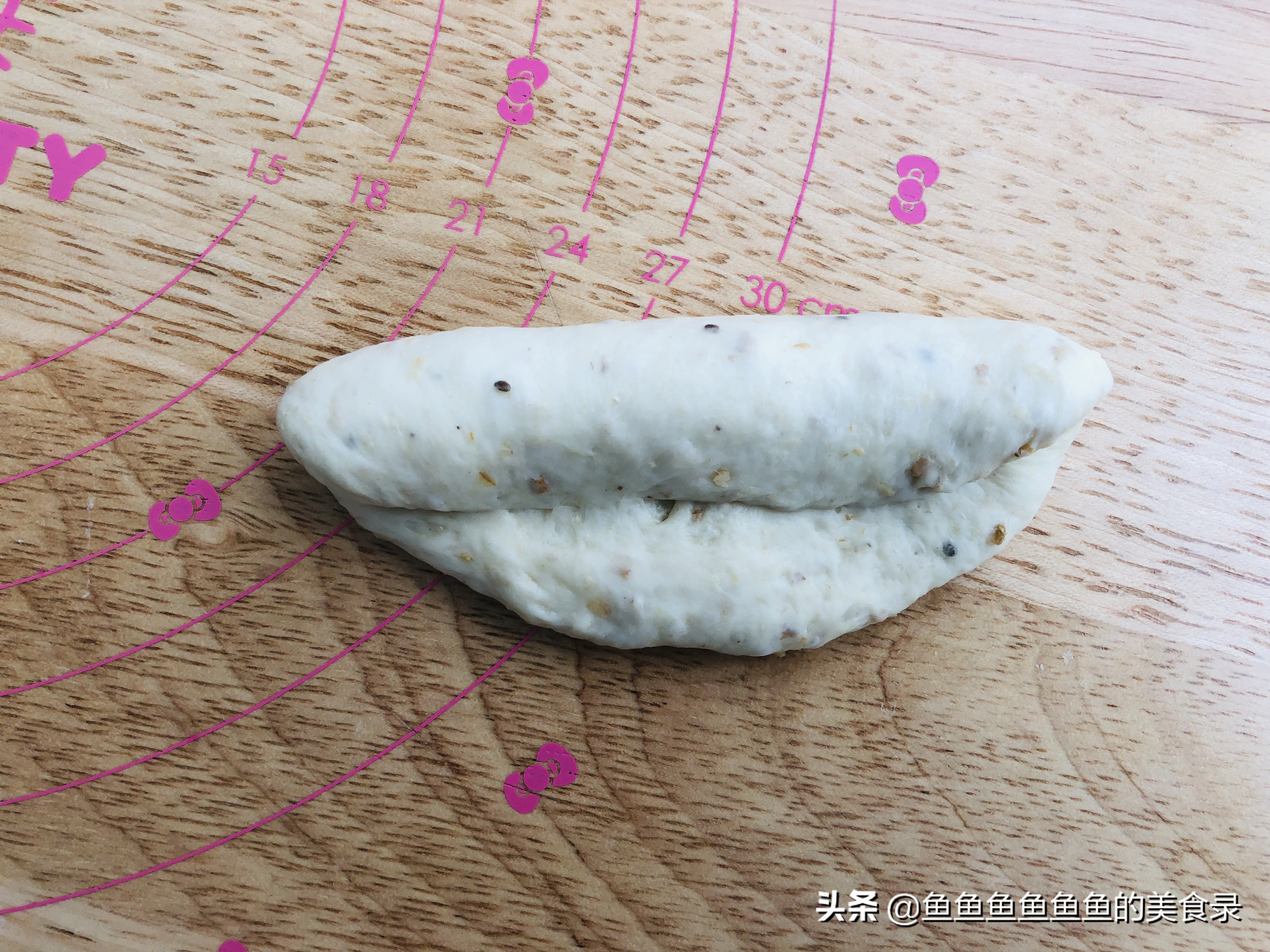 用烤箱烤面包揉面,不用揉面烤箱烤面包最简单做法