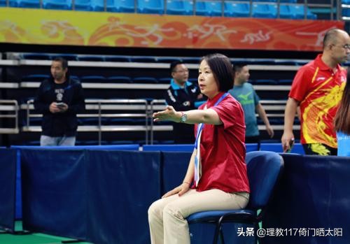 乒乓球裁判手势及术语,裁判讲解乒乓球比赛