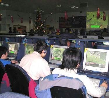 当年同样玩家众多的*途征**,为什么没有像传奇一样火到现在?