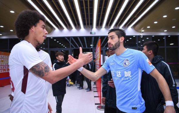 涓秴澶х墝澶栨彺绐佺劧绂诲紑,涓秴澶辫仈鐞冨憳