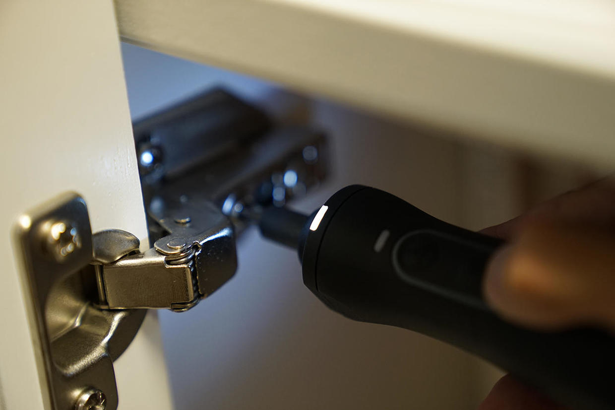 电动螺丝刀德国精工,电助力螺丝刀视频