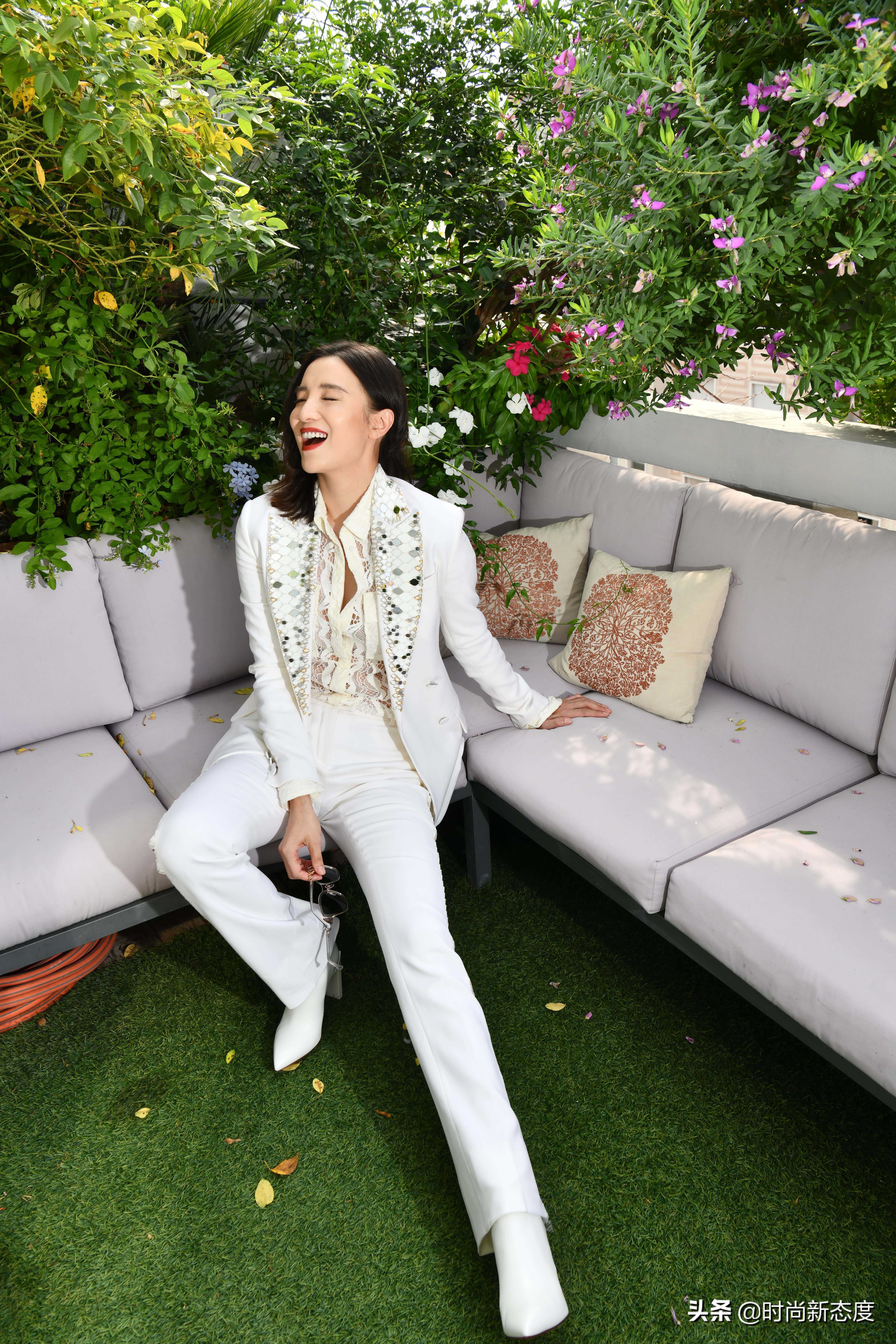 宋佳白色裤子穿搭,宋佳牛仔裤穿搭图