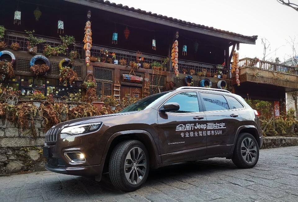 当我开上奔驰的那一刻,当我开上高速的那一刻