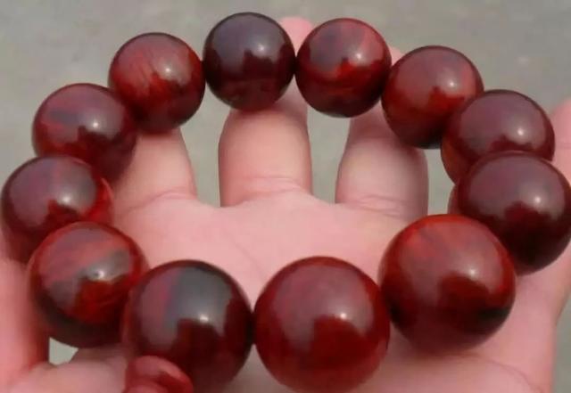 木质手串最好的是什么材料,戴木质手串好处